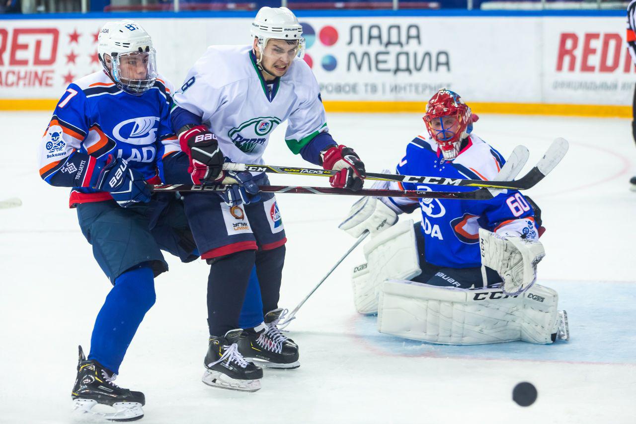 Тольяттинская «Лада» провела два товари­щеских матча с «Горняком»