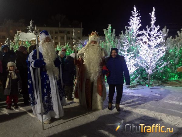 Усадьбу Деда Мороза в Самаре открыл главный волшебник страны из Великого Устюга: видео