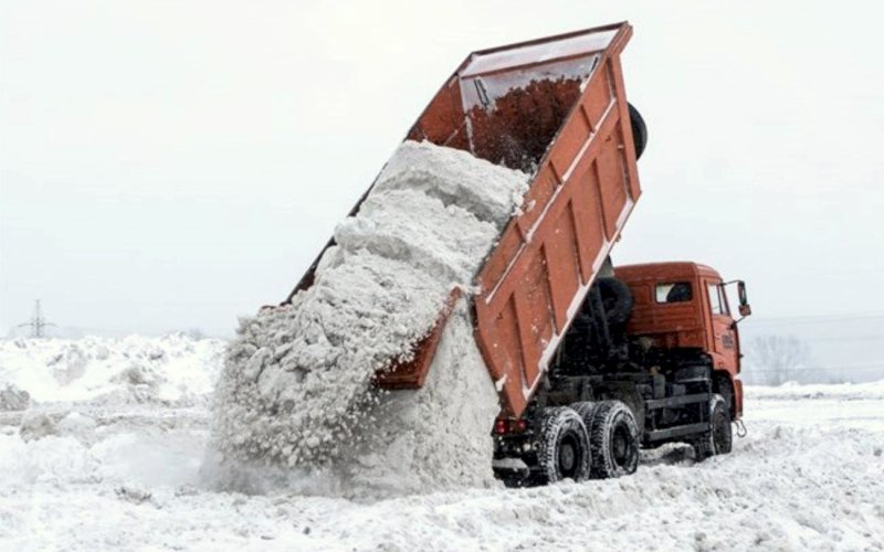 Депутаты Самары рассказали о незаконном склади­ро­вании снега на терри­тории Кировского района