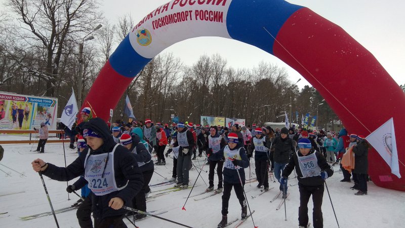 В Тольятти в сорев­но­ваниях «Лыжня России-2019» приняли участие более 6 тысяч человек