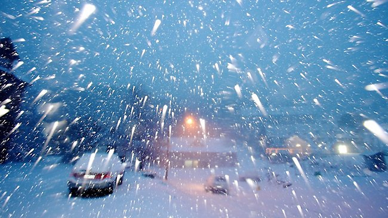Сильный ветер и снегопад: жителей Самарской области преду­пре­ждают об ухудшении погодных условий