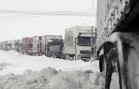 Движение на подъездной дороге к Оренбургу от М‑5 в Самарской области открыли для автомо­билей не тяжелее 3,5 тонн