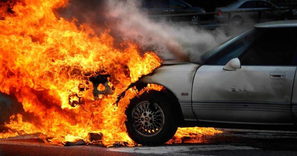 За выходные в Самарской области пожарные 4 раза тушили горящие автомобили | CityTraffic