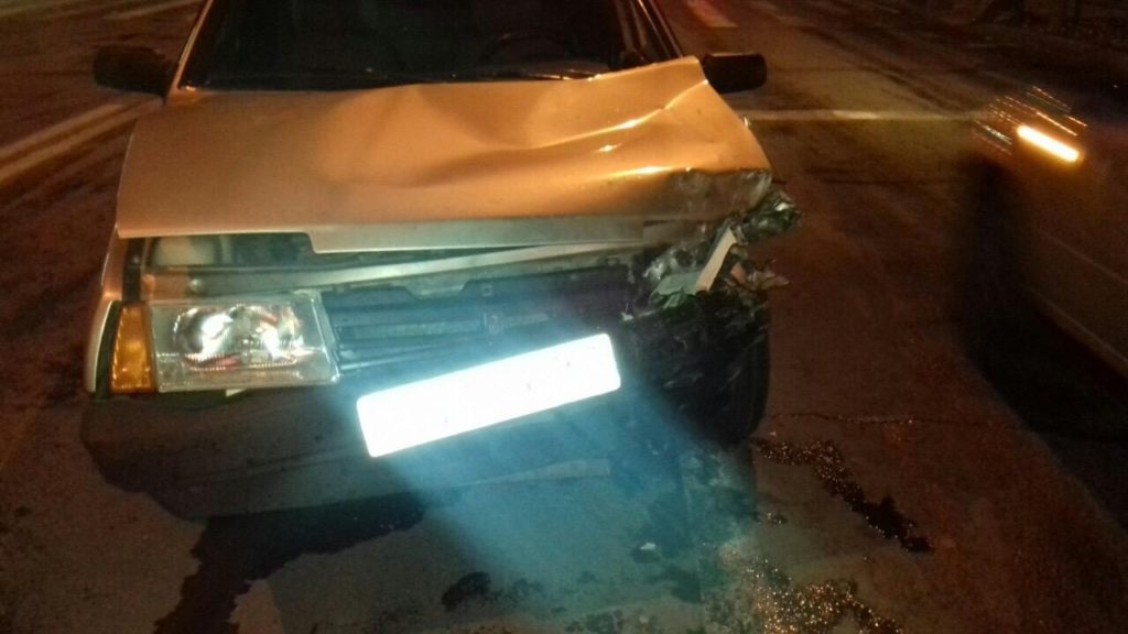 В Тольятти невнимательный водитель «Лады» проехала на красный сигнал светофора, пострадала девочка-подросток | CityTraffic