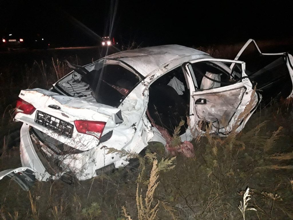 На автодороге «Самара-Оренбург-Парфеновка» KIA Rio вылетела в кювет, 26-летний водитель погиб | CityTraffic