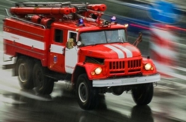 В Жигулевске 27 человек тушили пожар на территории АО «Аком» | CityTraffic