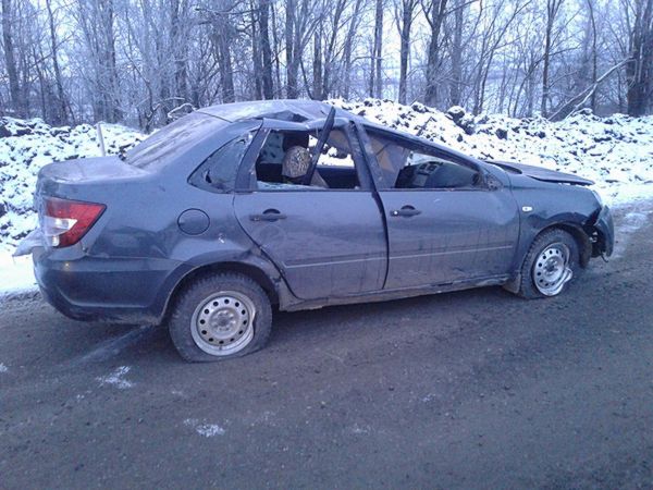 В Самарской области опрокинулись два автомобиля и пострадали 4 пассажира | CityTraffic В Самарской области опрокинулись два автомобиля и пострадали 4 пассажира | CityTraffic