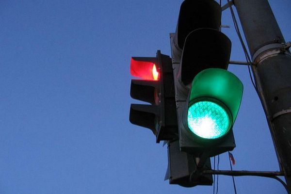 В Самаре до конца марта 2024 года отремон­тируют светофоры на городских магистралях