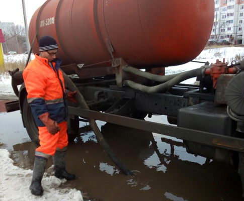 В «РКС-Тольятти» назвали катастрофической ситуацию в Федоровке со сливом содержимого выгребных ям куда попало | CityTraffic