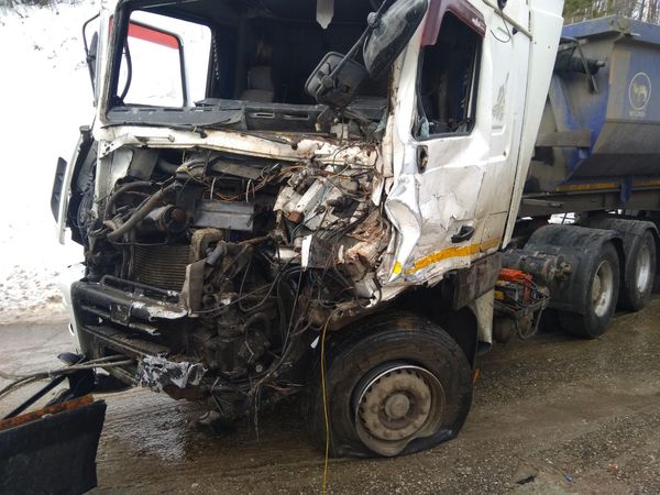 В Самарской области столкнулись 3 грузовика | CityTraffic