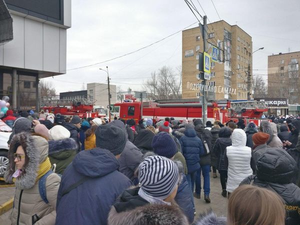 Из ТЦ "Аврора Молл" в Самаре эвакуируют людей | CityTraffic