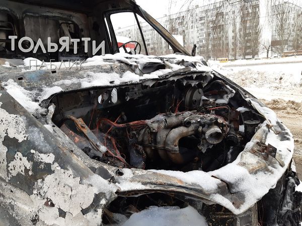 В Тольятти ночью загорелась "ГАЗель", припаркованная в "кармане" | CityTraffic