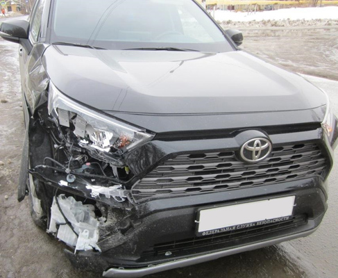 В Чапаевске в аварии на перекрестке пострадал водитель "десятки" | CityTraffic