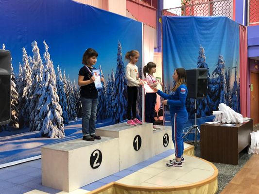 В Тольятти представители ЛДПР вручили подарки юным участникам спортивного праздника | CityTraffic