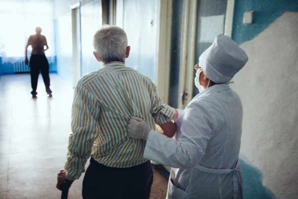 В Самарской области около 500 медиков вернули с пенсии на работу из-за COVID-19 | CityTraffic