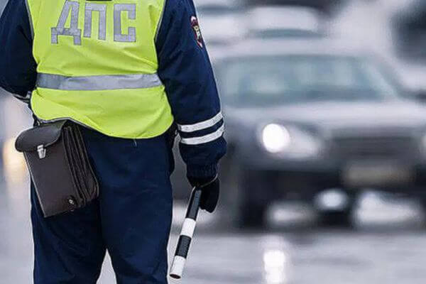 Жителя Ленинградской области задержали в Тольятти с поддельным водительским удостоверением