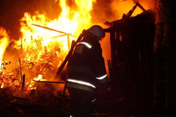 В Самаре ночью на пожаре погибла женщина