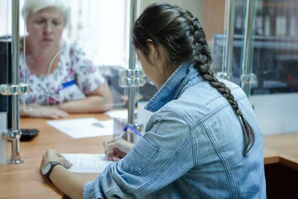 Сиротам-студентам Самарской области выделили по 17 тысяч рублей на одежду и обувь | CityTraffic Сиротам-студентам Самарской области выделили по 17 тысяч рублей на одежду и обувь | CityTraffic