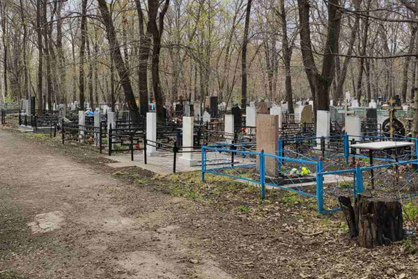 Безработный из Похвистнево похищал оградки с могил | CityTraffic