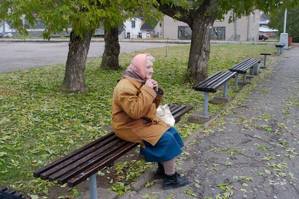 В Самарской области пенсионерам старше 65 лет хотят предложить гулять во дворе по графику | CityTraffic В Самарской области пенсионерам старше 65 лет хотят предложить гулять во дворе по графику | CityTraffic
