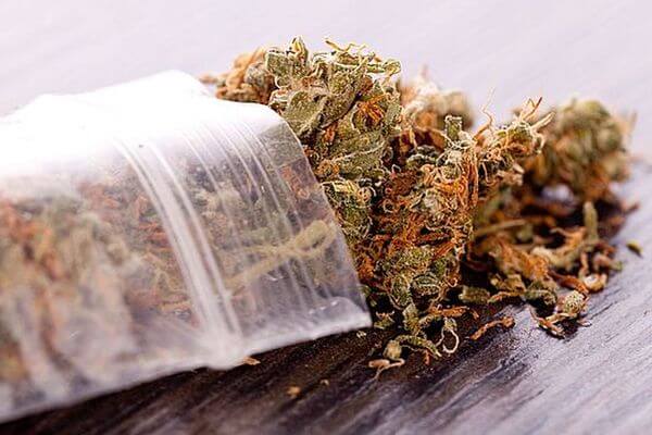 В одной из общаг Самарской области по запаху нашли двух студентов с марихуаной