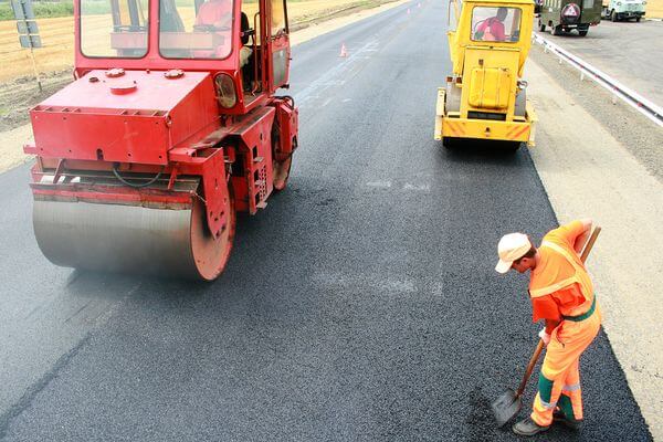 Власти Самары рассказали, какие городские дороги будут отремон­ти­рованы в 2023 году