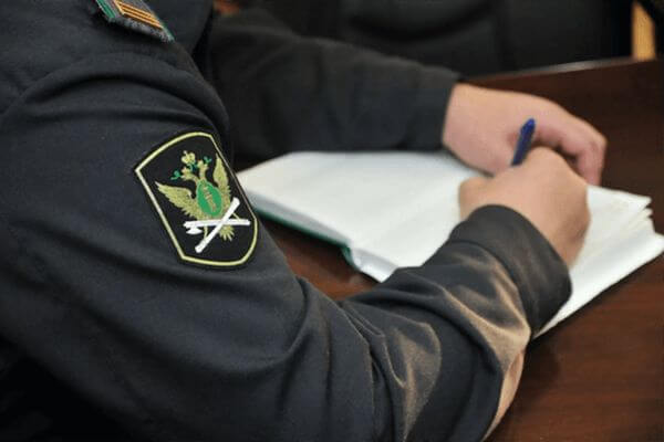 Владелец тайм-кафе в Тольятти сделал незаконную врезку в общедо­мовой стояк