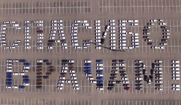 В Тольятти на АВТОВАЗе из товарных автомобилей LADA составили надпись «Спасибо врачам»: видео | CityTraffic В Тольятти на АВТОВАЗе из товарных автомобилей LADA составили надпись «Спасибо врачам»: видео | CityTraffic