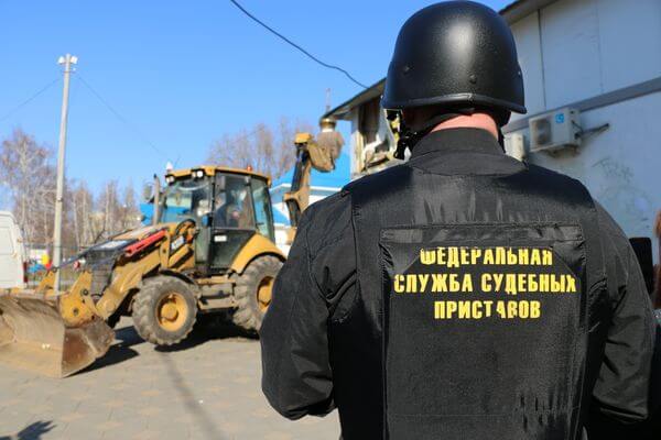В Тольятти снесли незаконный торговый павильон | CityTraffic