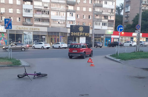 В Самаре под колеса "Шкоды"попал подросток на велосипеде | CityTraffic