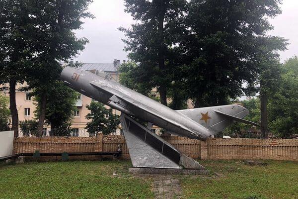 В Южном городе в Самаре ко Дню России установят памятник самолету «МиГ-17»