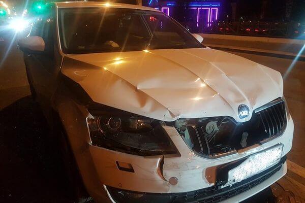 В Самаре женщина на "Шкоде" врезалась в два автомобиля | CityTraffic
