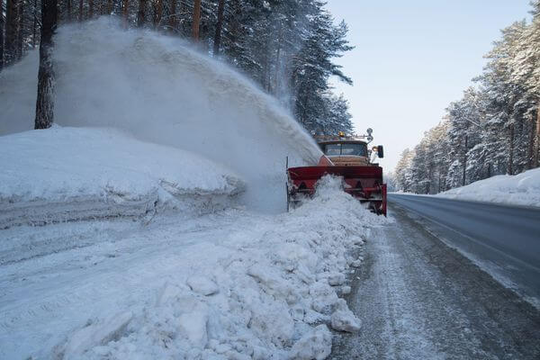Дорожники преду­предили водителей Самарской области о сильном снегопаде 10 февраля