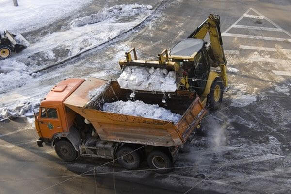 В Самаре чиновники признались, что для расчистки улиц от снега им не хватает техники | CityTraffic