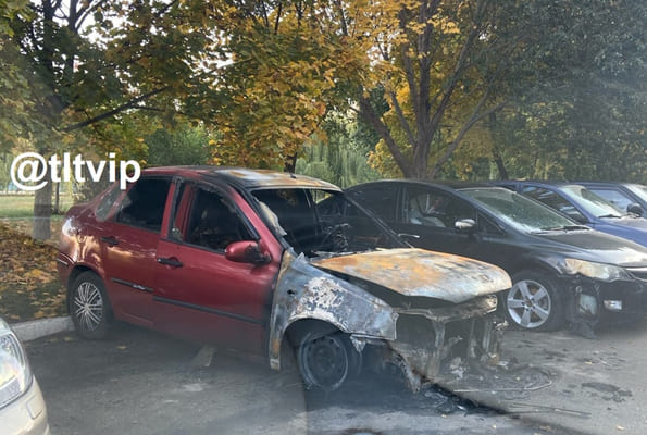 Ночью в Тольятти 7 человек тушили горящую вазовскую легковушку | CityTraffic