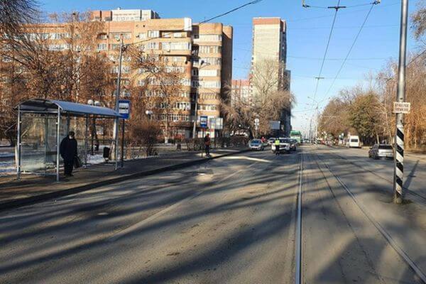 В Самаре пешехода сбили на пути к трамваю | CityTraffic