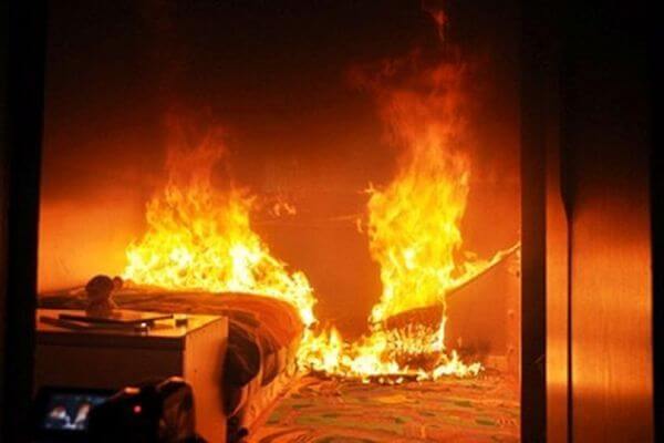 В Самаре на пожаре погибли два человека