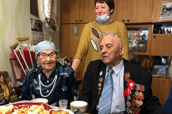 В Тольятти депутаты поздравили с 70-летием семейной жизни супругов, получивших медаль «За любовь и верность» | CityTraffic