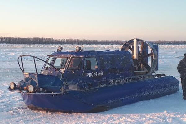 В Самаре 17 января временно приоста­новили движение судов, идущих в Рождествено