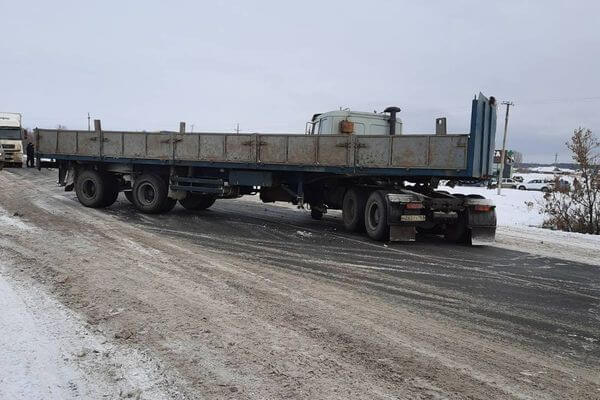 Один человек погиб и 7 пострадали при столкновении грузовика и маршрутки в Самарской области | CityTraffic