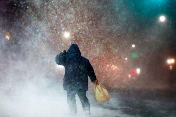 Желтый уровень погодной опасности сохра­нится в Самарской области в субботу из-за сильного снега, ветра и метели