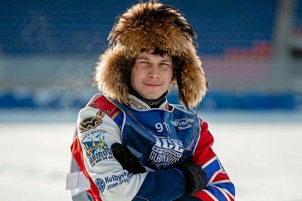 Игорь Кононов из Тольятти завоевал "серебро" чемпионата мира по мотогонкам на льду | CityTraffic