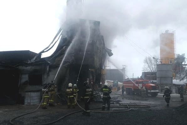 В Самаре пожар на территории производственной базы тушили более трех часов | CityTraffic