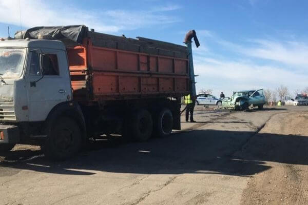 В Самарской области будут судить водителя грузовика, по вине которого погибли мужчина и девочка | CityTraffic
