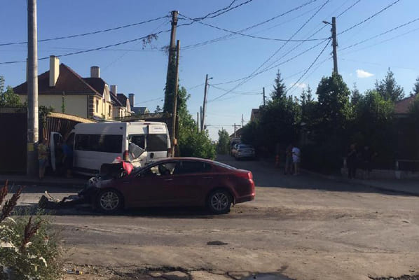 В Самаре прокуратура проводит проверку по факту ДТП с участием маршрутного микроавтобуса | CityTraffic