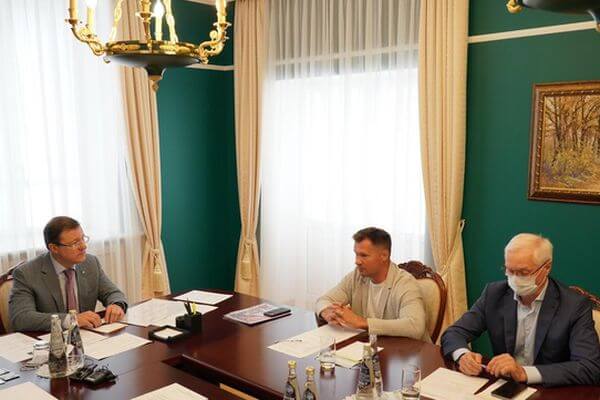 Дмитрий Азаров и Алексей Немов обсудили будущее центра спортивной гимна­стики в Тольятти