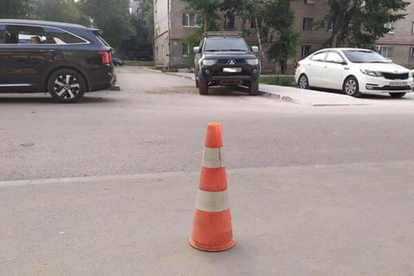 В Тольятти 3-летняя девочка на самокате попала под колеса "Приоры" | CityTraffic