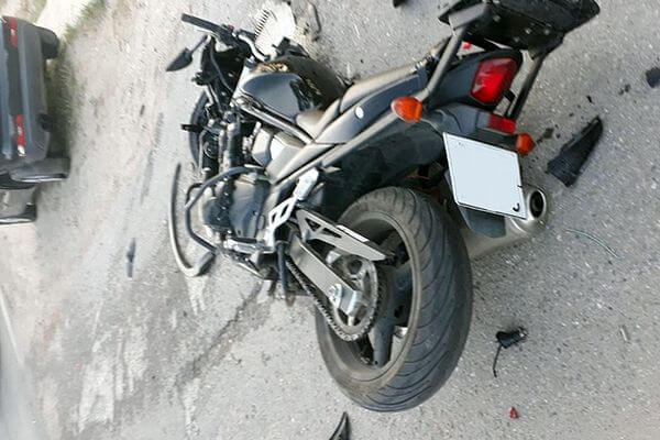 В Тольятти мотоциклист угодил под колеса внедо­рожника «Ауди»