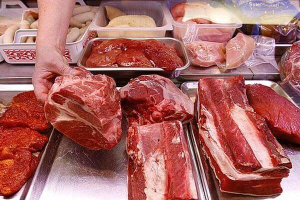 В Самаре уничтожили полтонны мяса, которым торговали без документов