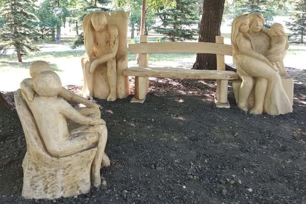 В парке Дружбы в Самаре появились деревянные арт-объекты из тополя